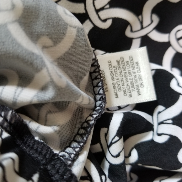 WHBM B&W Skirt - size M - Picture 5 of 5